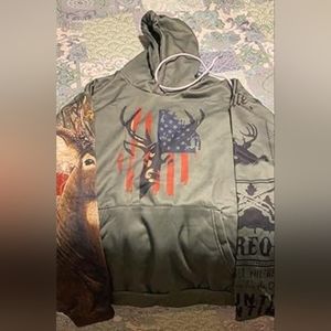 NWOT Men's 2XL Hunting/America Hoodie